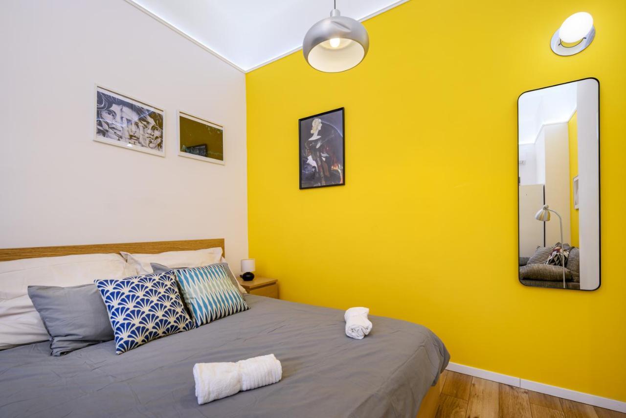 Stylish Yellow Suite In The Heart Of ブダペスト エクステリア 写真